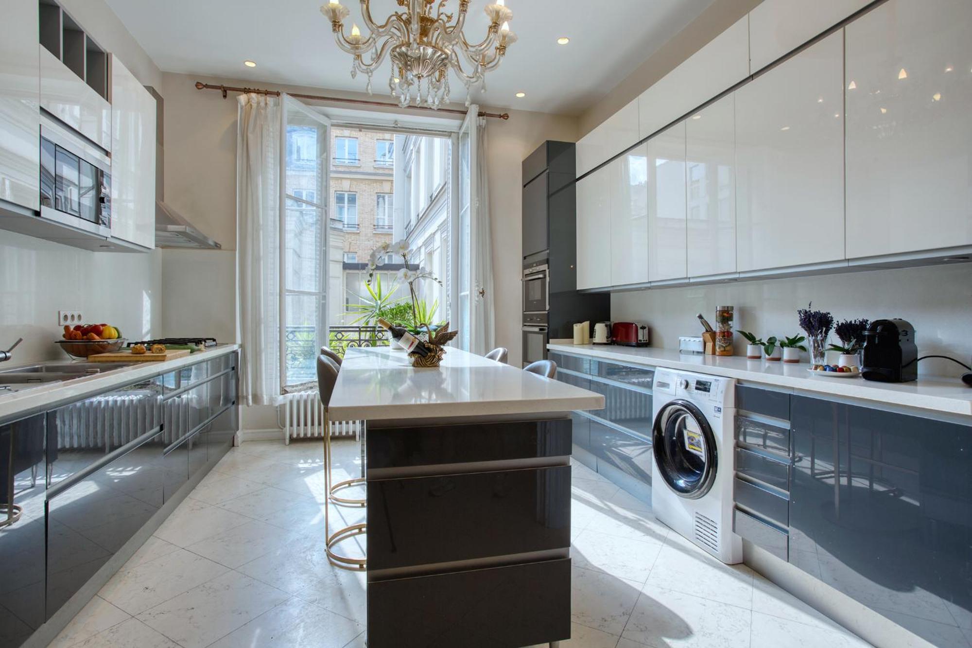 Luxueux 200M2 5Ch Champs Elysees A 1Min Perle Rare Paris Exterior photo